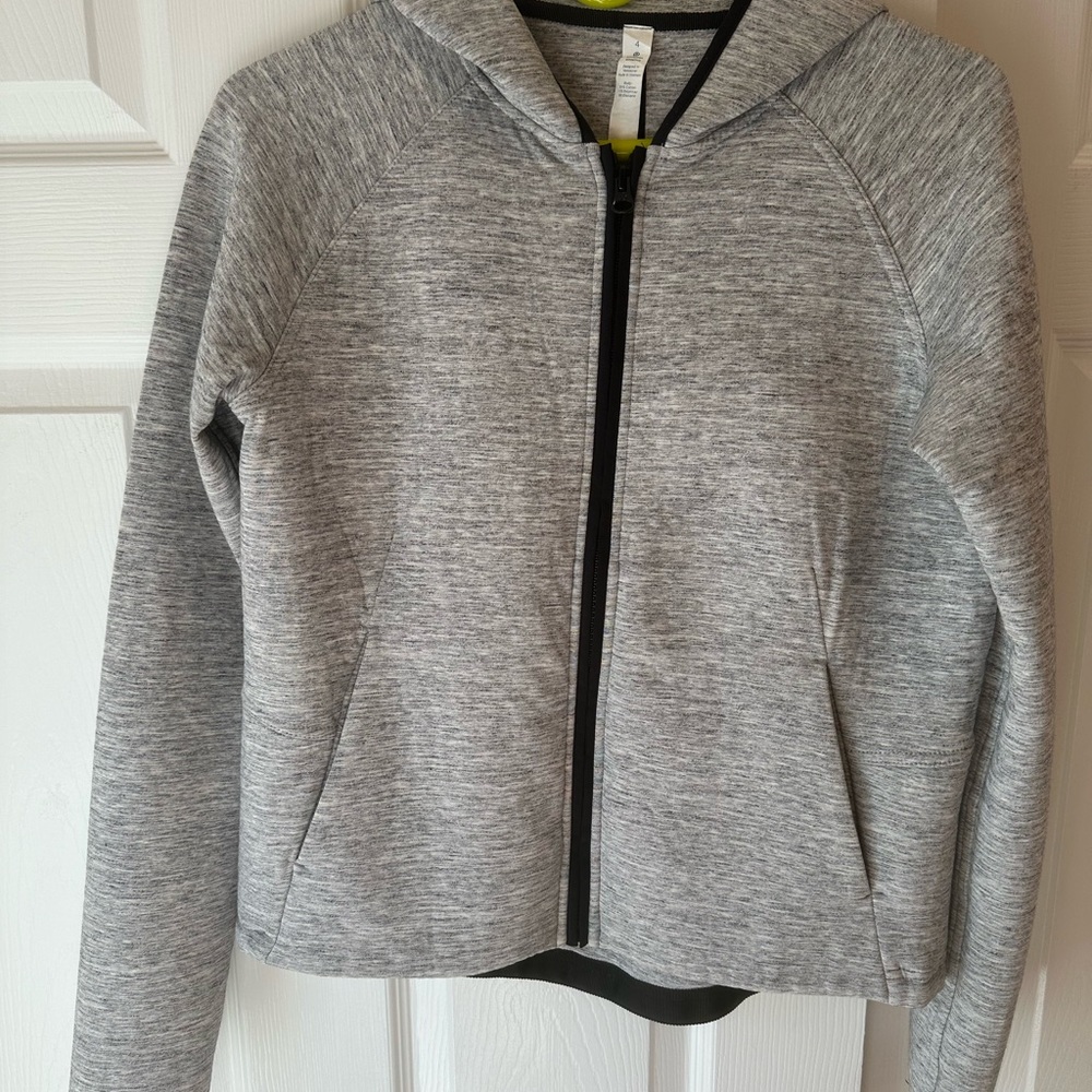 Women’s Lululemon grey zip front hoodie size 4 warm, 81% cotton poly/elastine